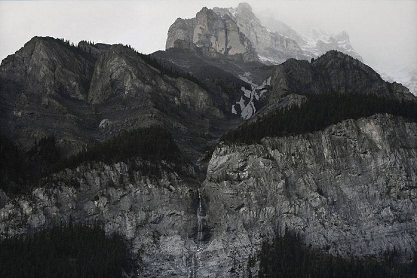https://api.mirunadragan.com/files/gimgs/th-12_TheMountainsAreMirrors7.jpg