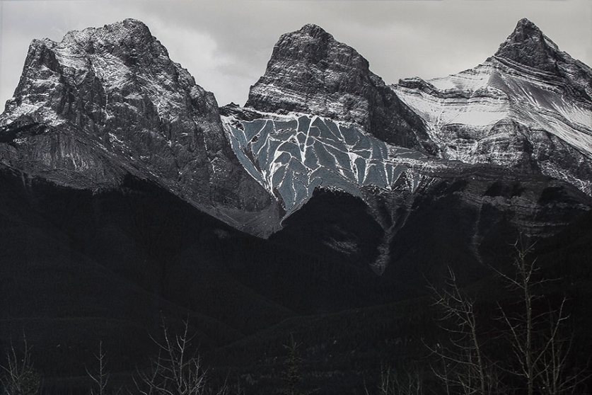 https://api.mirunadragan.com/files/gimgs/th-12_Dragan11_TheMountainsAreMirrors6-web.jpg